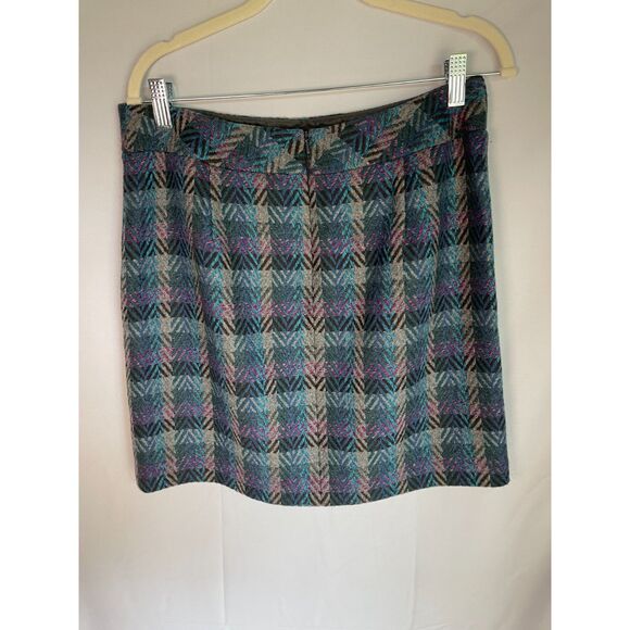 L.L. Bean Women's Wool Blend Plaid Mini Skirt - Size 6 - Picture 2 of 4